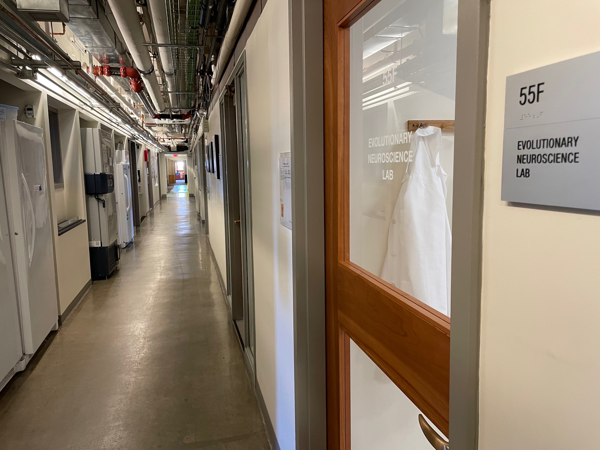 Wet lab door